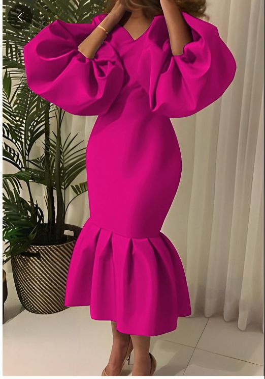 Woman's V-Neck Puff Long-sleeve Bodycon Dress