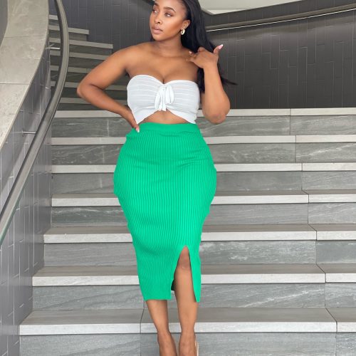 Women Solid Color Side Slit Hem Casual Knitted Skirt & Top Set (W4809)