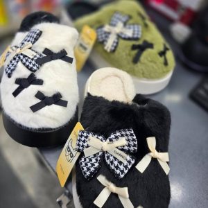 Ladies Fluffy Inner Slippers (668) - Image 3