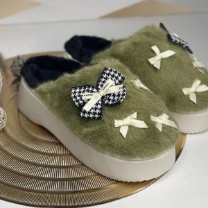 Ladies Fluffy Inner Slippers (668) - Image 2