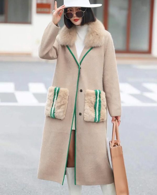 Women Genuine Fox Fur Collar Sleeve Coat (C3840)