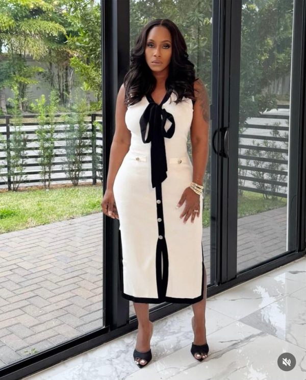 Elegant V Neck Patchwork Knitted Long Dress (YB21009)