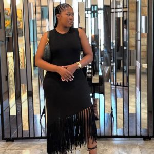 Woman's Knitted Tussle Midi Fringe Dress (YB21022) - Image 3