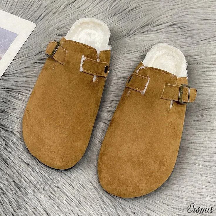 Woman's Fluffy Cork Slipper