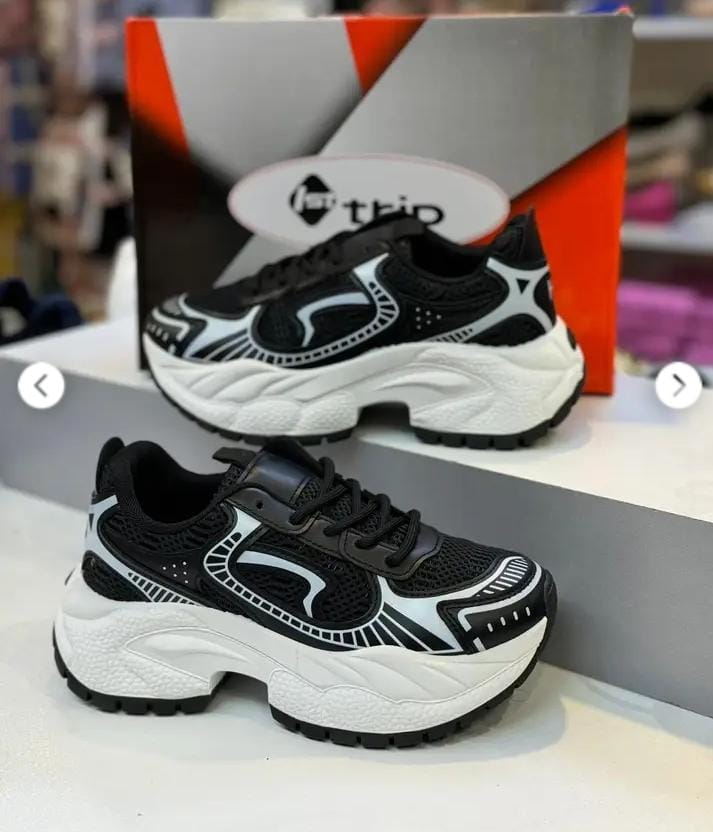 Women's  Mesh Thick-soled Heightened Casual Sports  Shoes (LD28)
