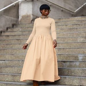 Round Neck Backless Dress (D5779) - Image 3