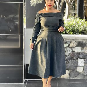 Woman's Pleated O-Neck Top  Skirt Two Piece Set (B31758)
